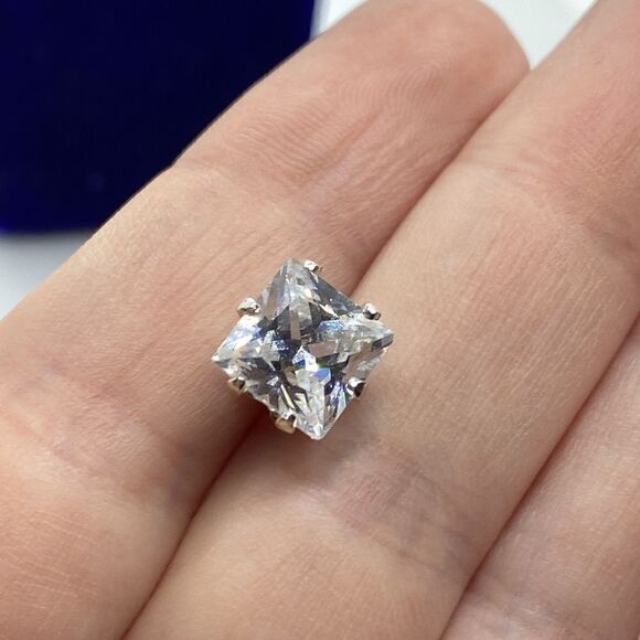 💛 925 Square Cut 9mm CZ Single Earring - Picture 3 of 3